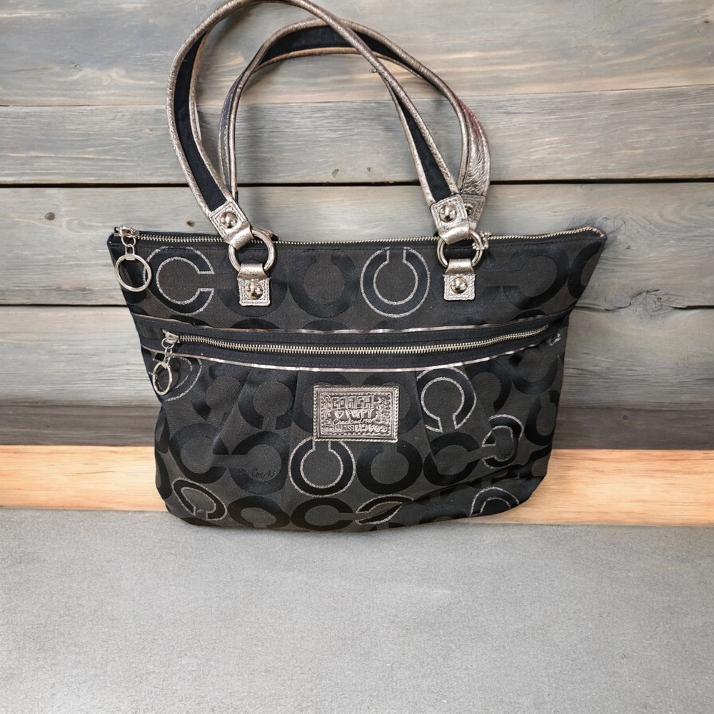 Vintage Coach Poppy tote Black and silver logo canvas EUC